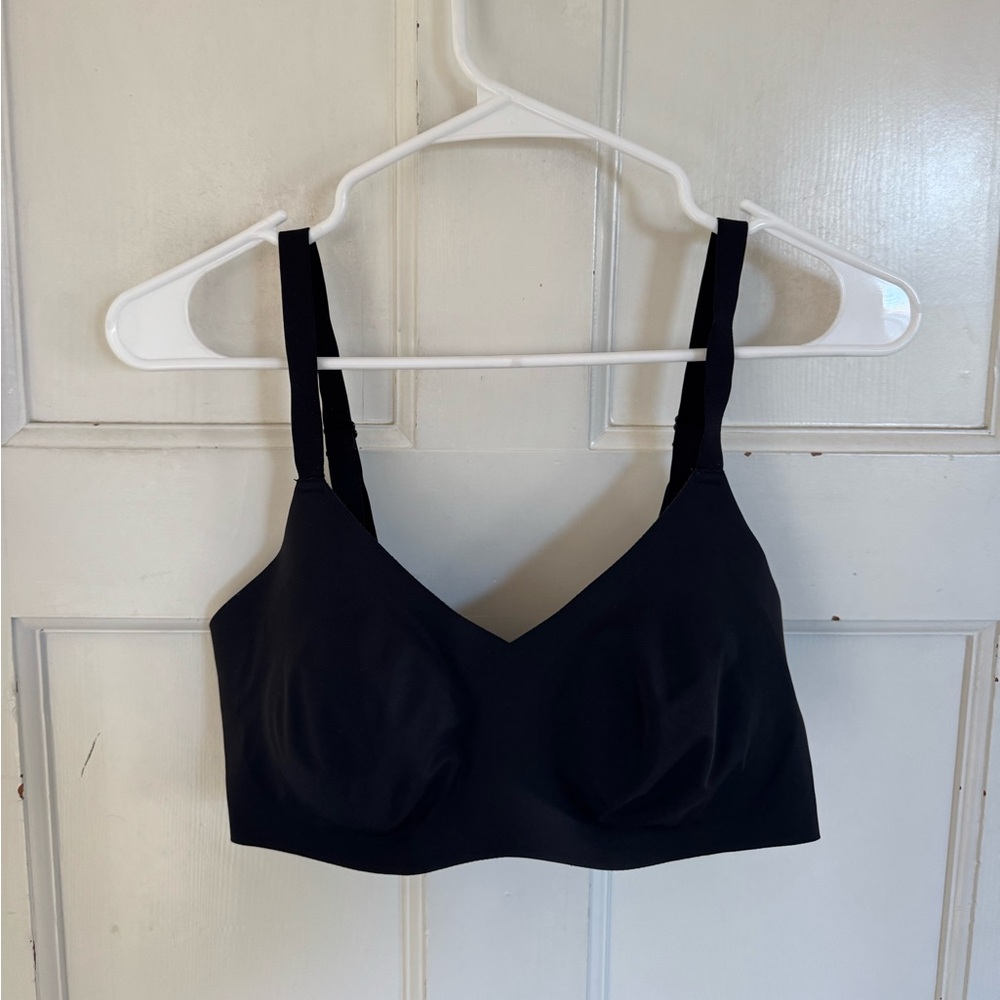 Knix black wireless bra size‎ 3